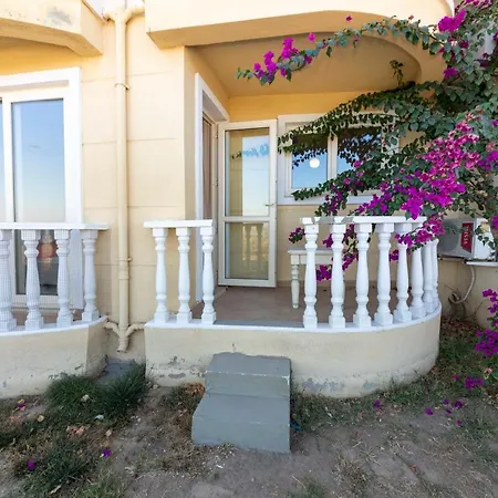 Charming And Peaceful Villa With Shared Pool In Milas Villa