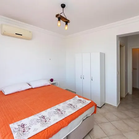 Charming And Peaceful Villa With Shared Pool In Milas Villa *